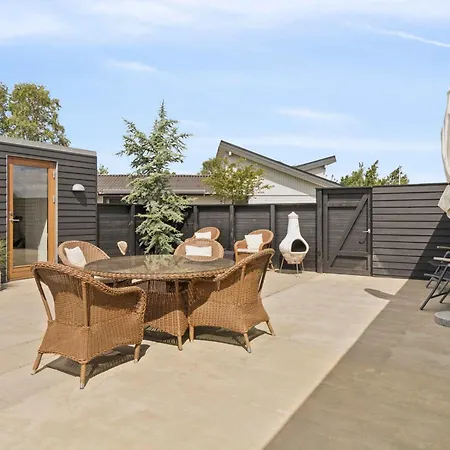 Holiday home Beautiful In As Vig, 100 M From The